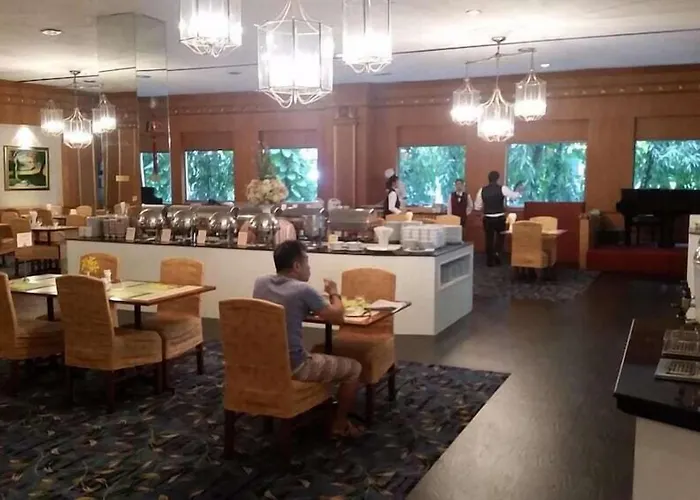 Ariston Hotel 4*