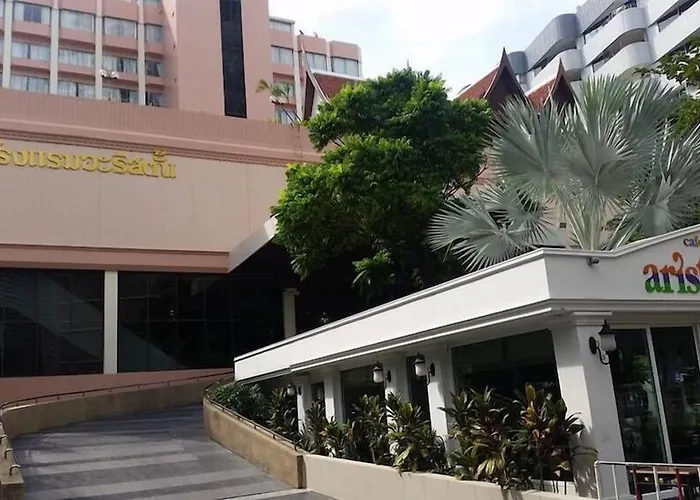 Ariston Hotel 4*