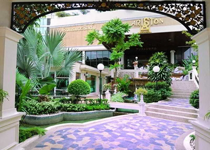 Ariston Hotel 4*