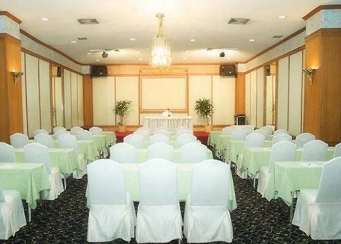 Ariston 4*
