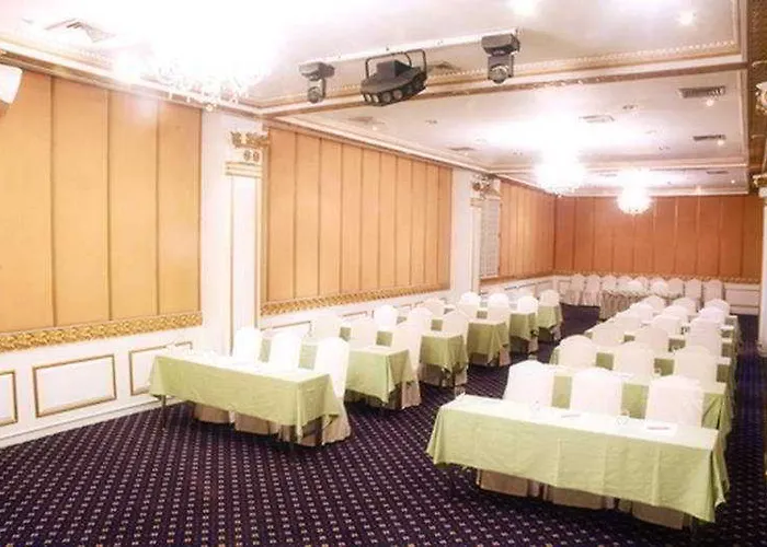 Ariston Hotel 4*