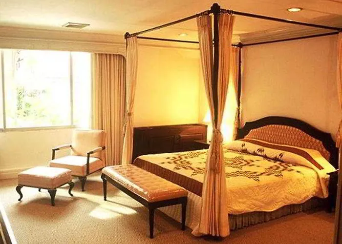 Ariston 4*